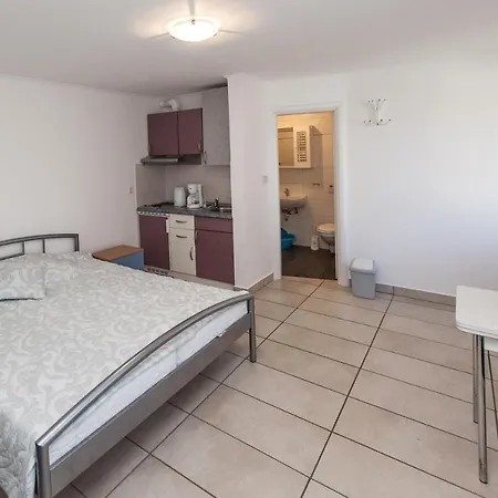 30175 - Carmen Apartment