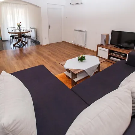 30175 - Carmen Apartment Crikvenica